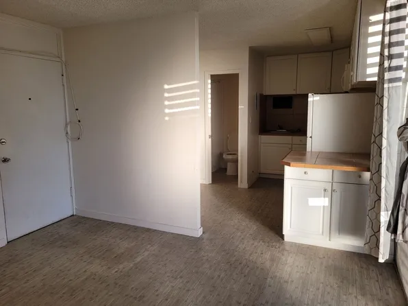 2649 Varsity Pl APT 414, Honolulu, HI 96826