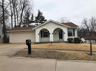 12244 Country Place Dr, Maryland Heights, MO