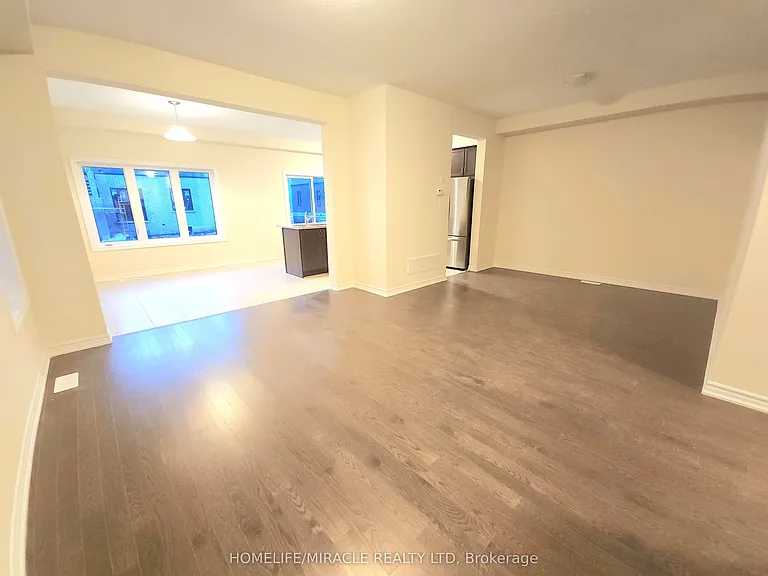 15 Copeman Ave — Photo 5