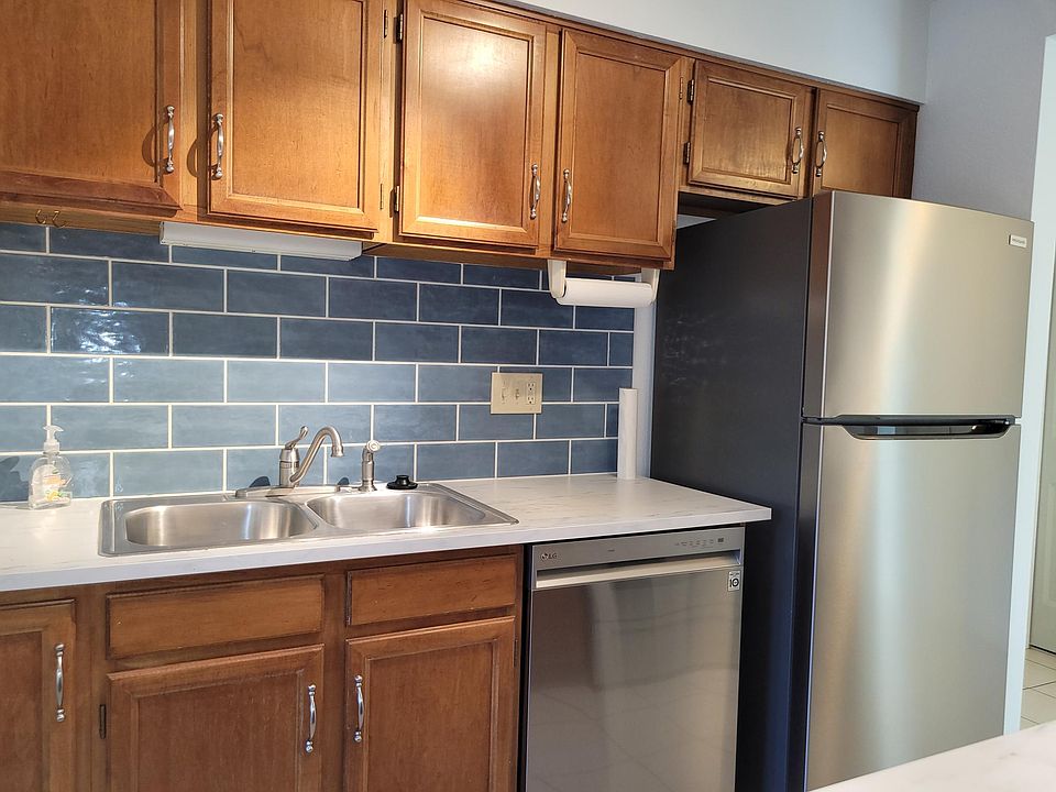 Kitchen with brand new appliances