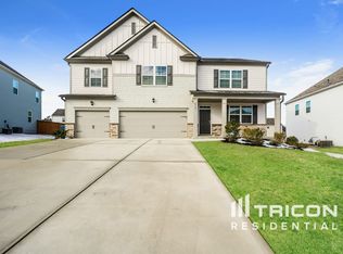 4241 Oakhurst Dr, Fairburn, GA 30213