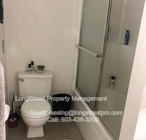 644 SW 7th St #1 — Photo 12