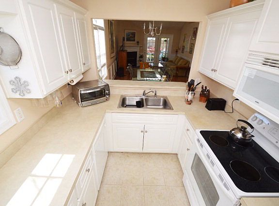 5th image of 280 Southbank Dr