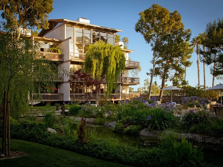 6112 Marina Pacifica Dr S — Photo 12
