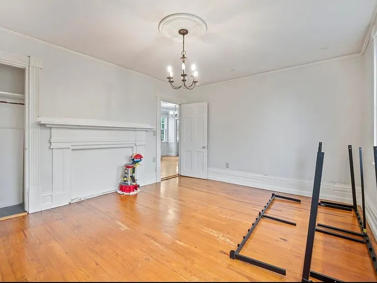 Large Main Bedroom