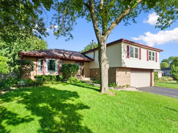 1434 Coral Reef Way, Lake Zurich, IL 60047