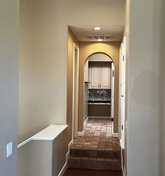 2357 Brookshire Ln — Photo 8