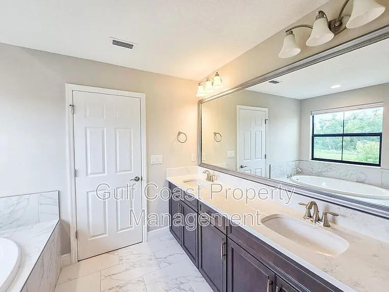 12664 Oak Hill Way — Photo 26