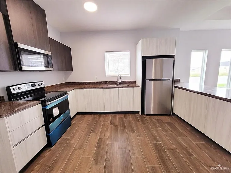 3409 Fuerte Ave #1 — Photo 5