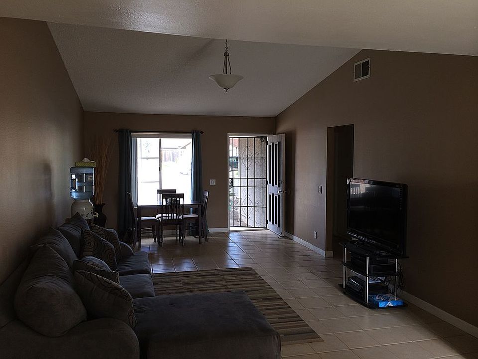 2nd image of 713 Teakwood Ct