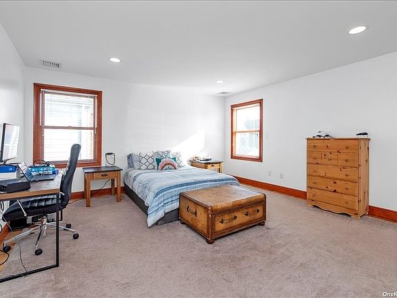 5th image of 243 Garfield Ave