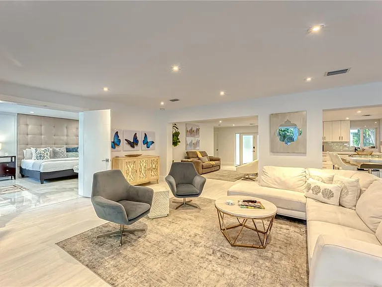 1800 SE Admirals Way — Photo 15