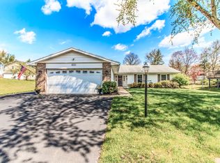 4111 Bronze Leaf Ct, Dayton, OH