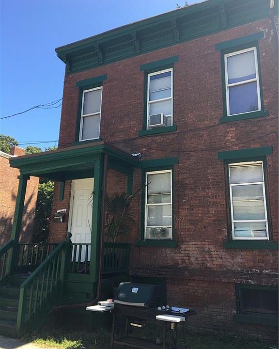 1st image of 154 N Miller St