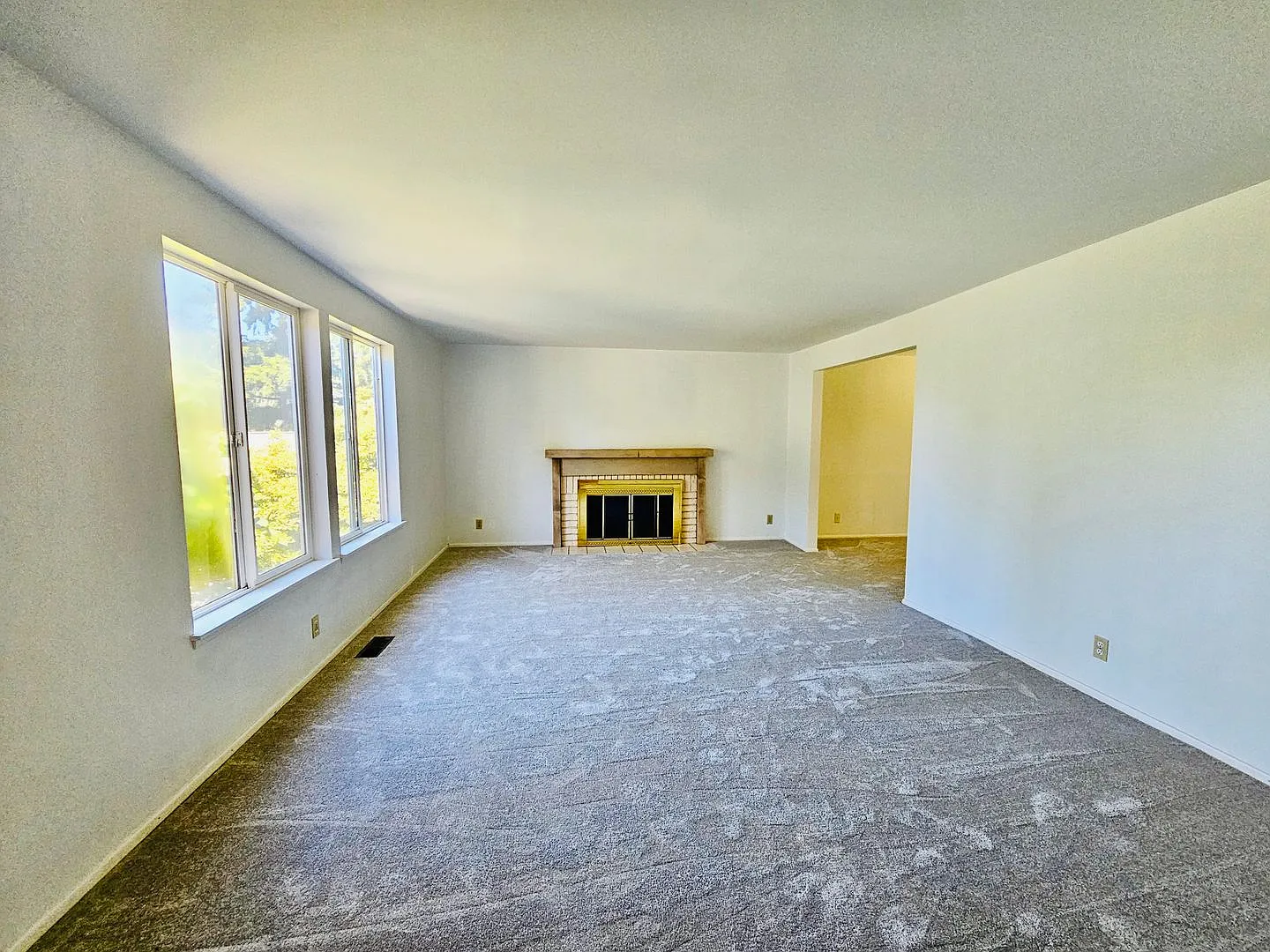 Charming Tamara Hills Home with 4B 2.25B — Photo 4
