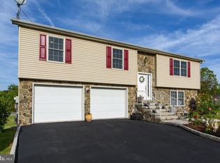 104 Sgrignoli Ln, Enola, PA 17025