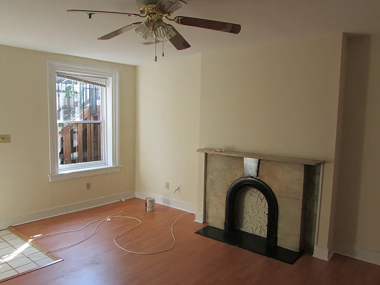 17 E Grace St #A — Photo 3