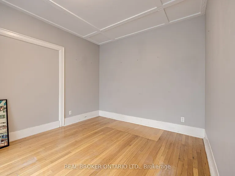 77 Isabella St #UPPER — Photo 18