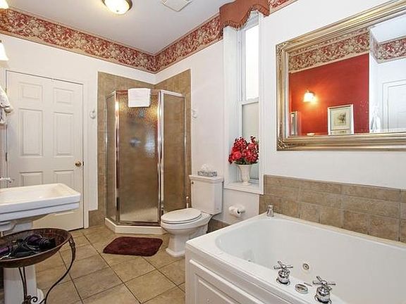 5th image of 1252 N Greenview Ave #1FS