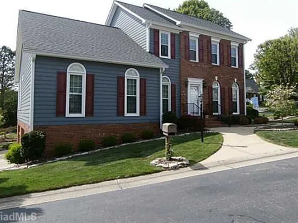 2001 Williamsburg Manor Ct, Winston Salem, NC 27103