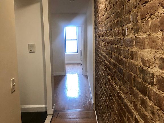 2nd image of 921 E 179th St APT 1C