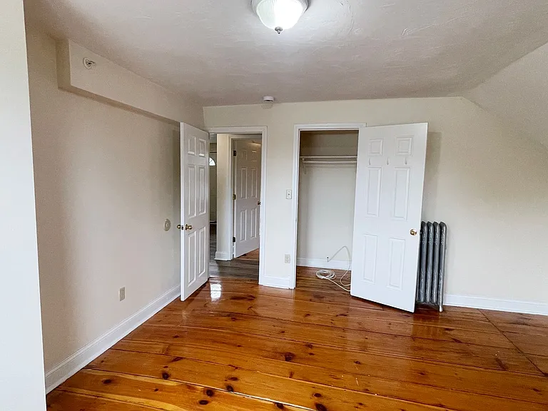 136 Central St — Photo 34