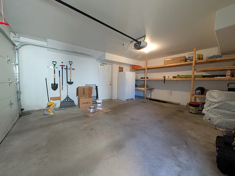 14 Stone Hill Pl — Photo 25
