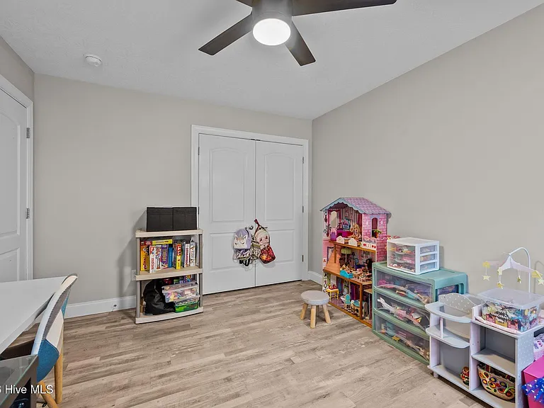 508 Azalea Dr — Photo 11