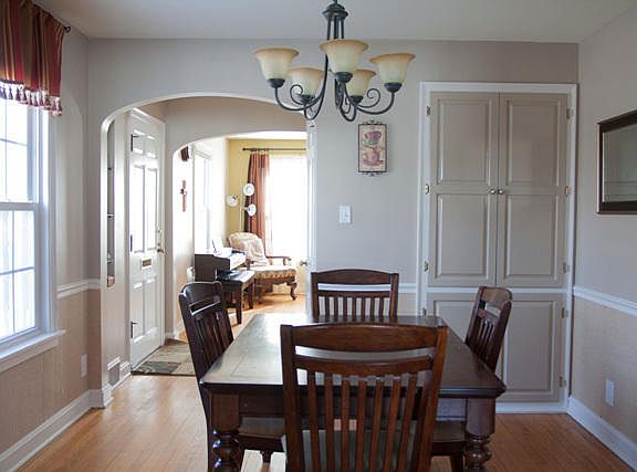 3rd image of 729 E Chateau Pl