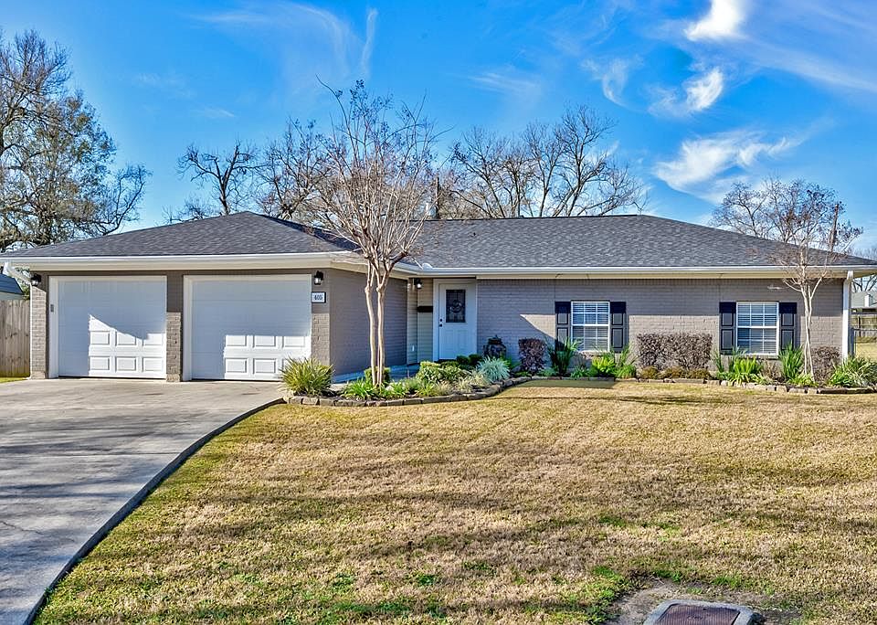 1st image of 405 Caroline Dr
