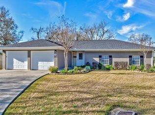 405 Caroline Dr, Port Neches, TX 77651