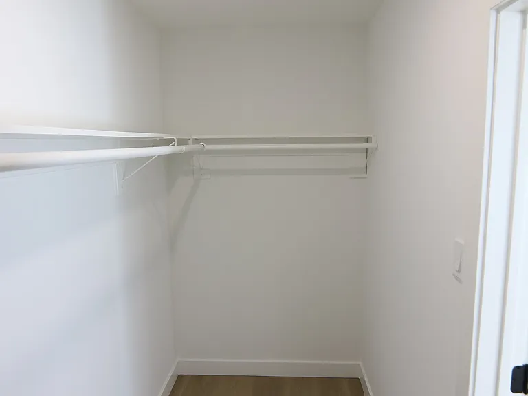 6831 Amherst St — Photo 15