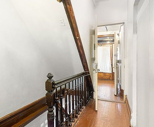 5th image of 15 Washington Ter