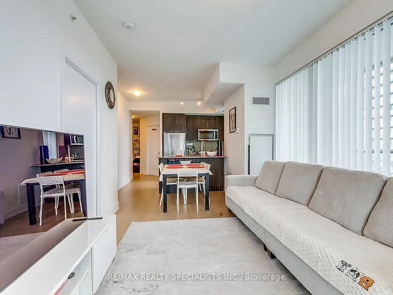 20 Shore Breeze Dr #1404 — Photo 10