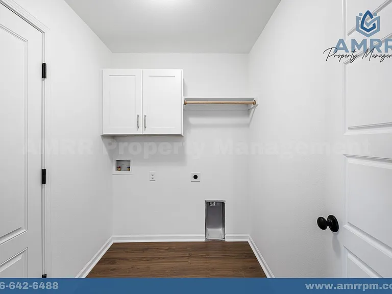 125 SW Vicki St — Photo 28
