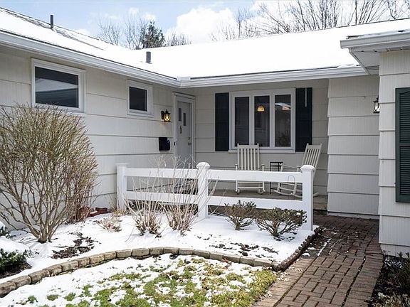 2nd image of 22 Somersby Ct