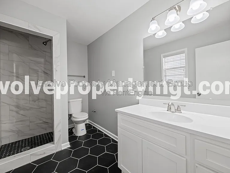 995 Avon Rd — Photo 18