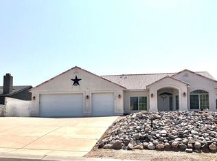 2428 Lake Ridge Ave, Bullhead City, AZ 86429