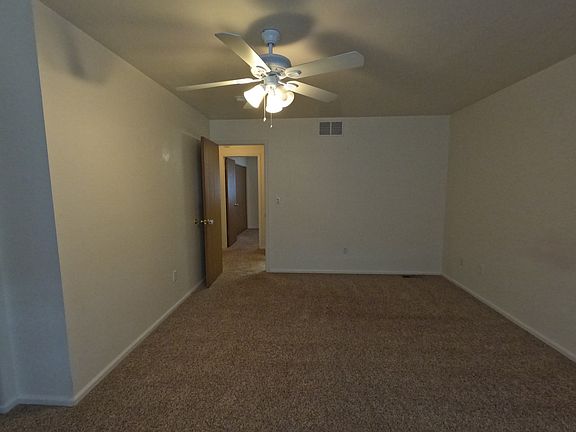 3rd image of 2121 35th Ave APT 9
