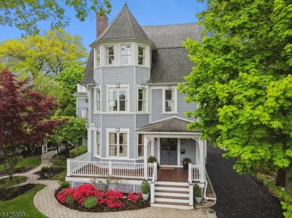 378 Park St, Montclair Twp., NJ 07043