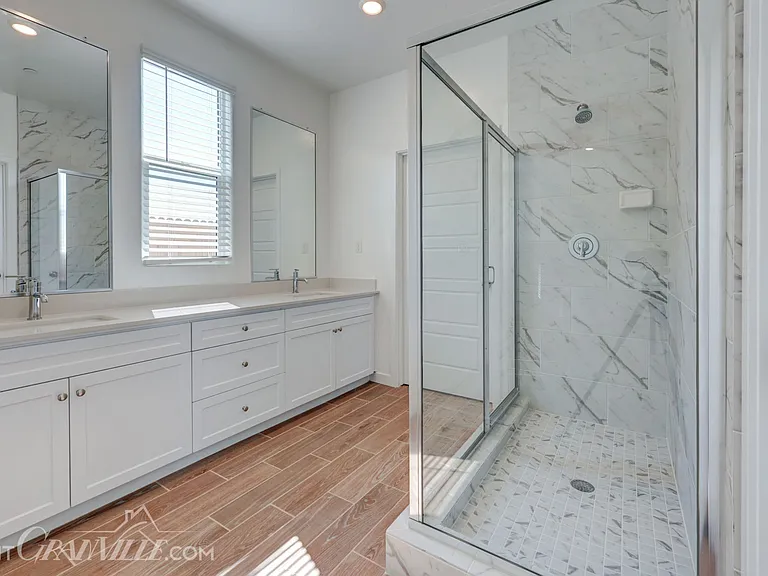 3433 N Gorma Ave — Photo 4