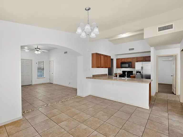 2304 Honey Dew St — Photo 12