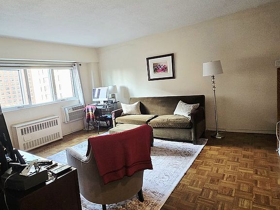 3rd image of 609 Columbus Ave APT 10K
