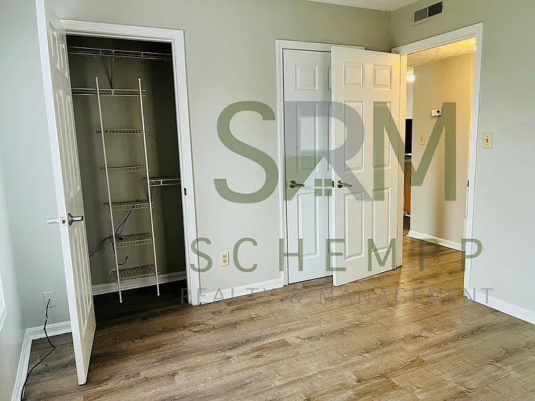 200 N 18th St #4 — Photo 7