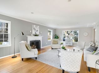 9129 Leghorn Pl, Fairfax, VA 22031