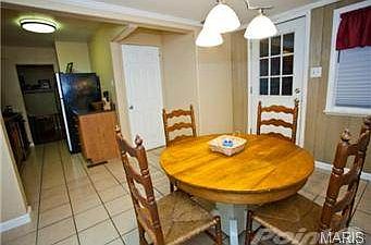 4th image of 7136 Yates St