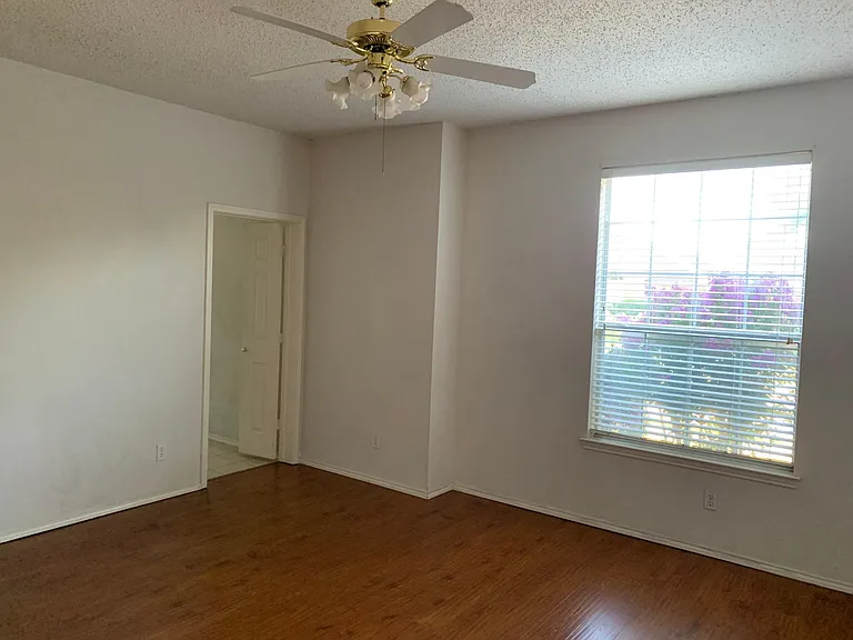 3633 Kimble Dr — Photo 10