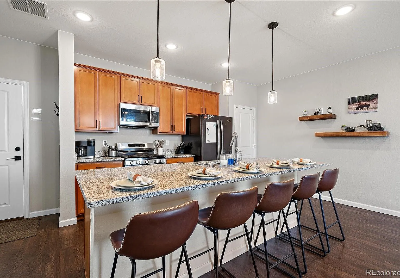 3 bed, 2.5 bath, 1654 sqft, $2,725 — Photo 4