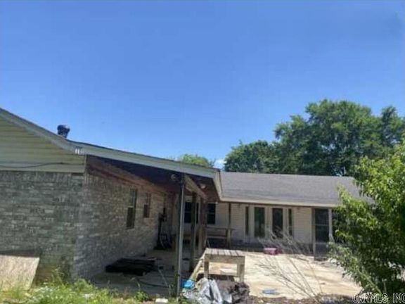 4th image of 633 Polk Rd