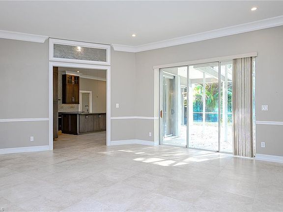 5th image of 382 Henley DR